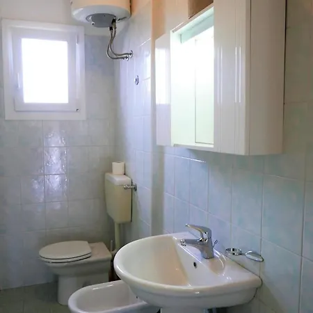 アパート Ferienwohnung Fuer 5 Personen Ca 50 M In Bibione, Venetien Provinz Venedig ビビオーネ